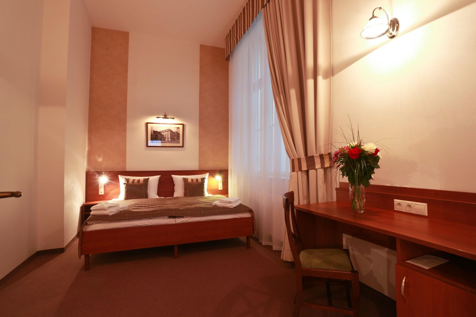 Hotel Svaty Jan Praga Zewnętrze zdjęcie
