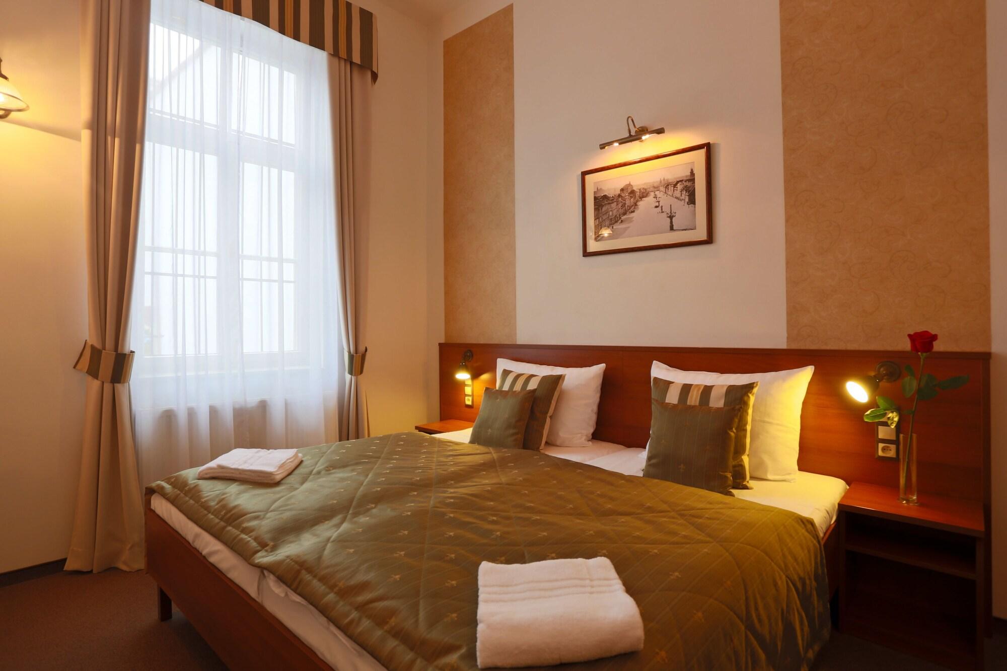 Hotel Svaty Jan Praga Zewnętrze zdjęcie