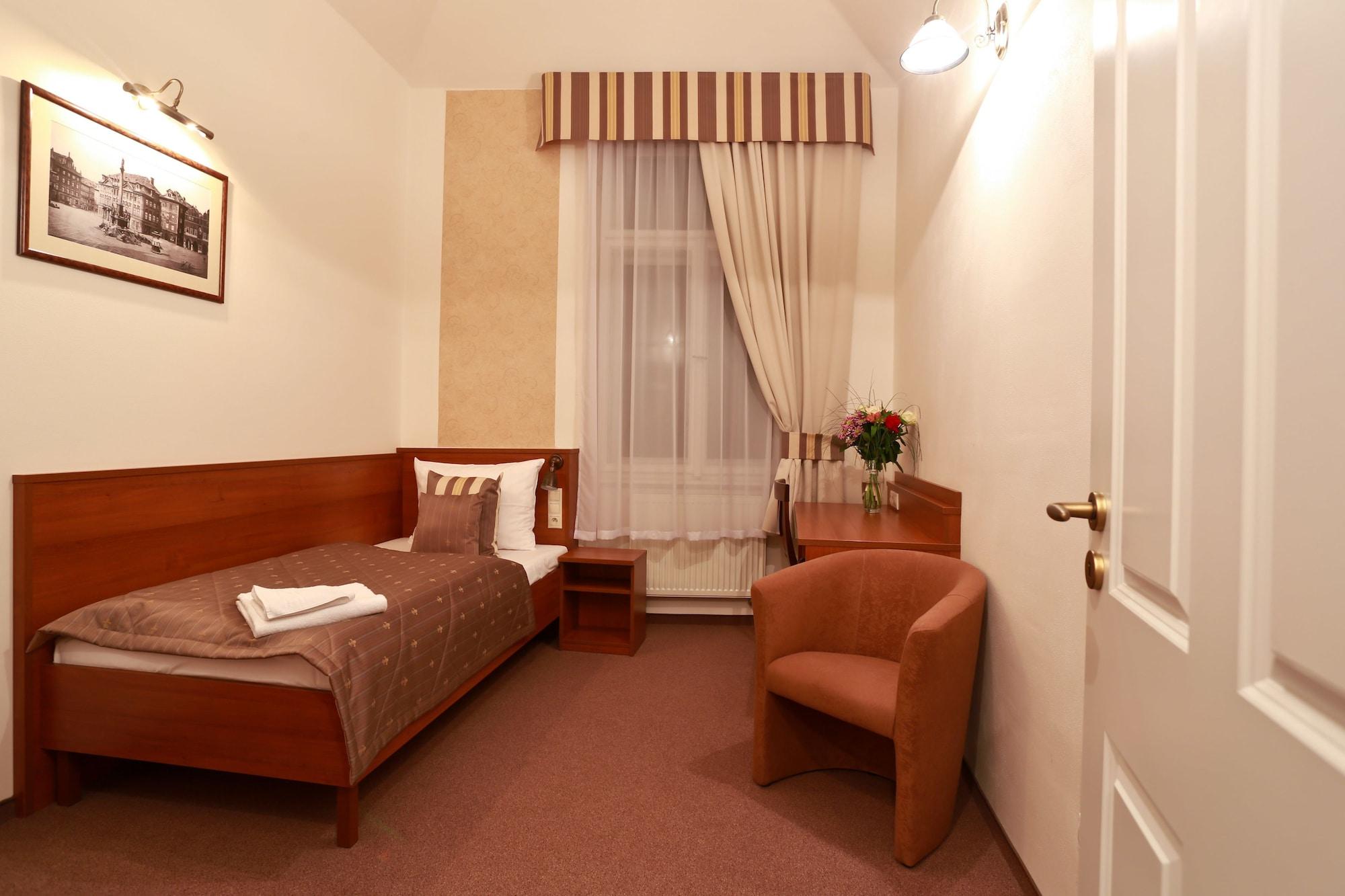 Hotel Svaty Jan Praga Zewnętrze zdjęcie